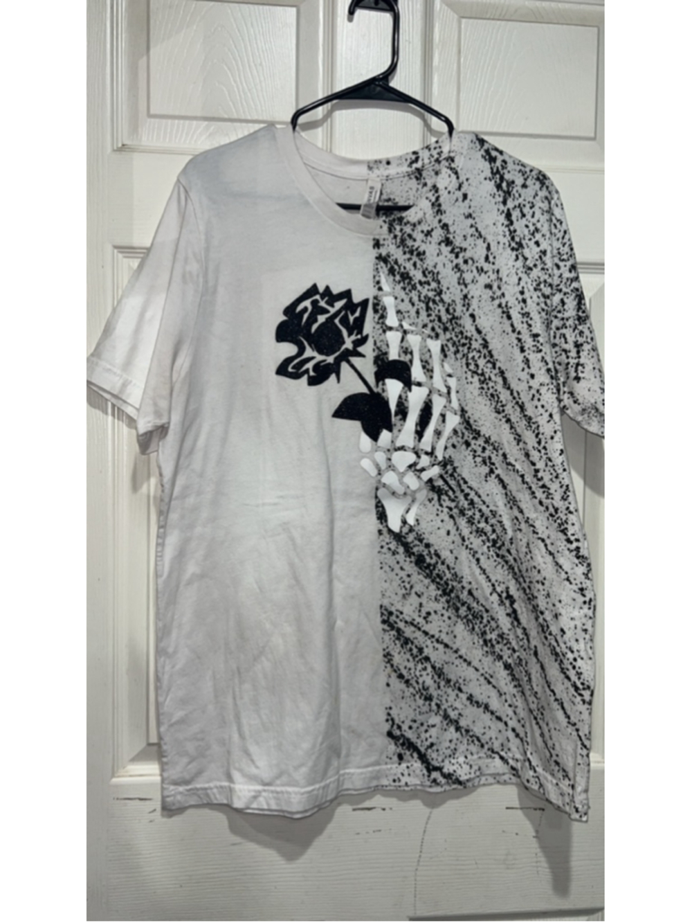 Women's Bella Canvas Short Sleeve Tee XL White Black Skeleton Rose